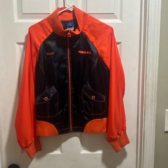 Chicago Bears bomber satin jacket size large Go Bears! - Picture 2 of 3